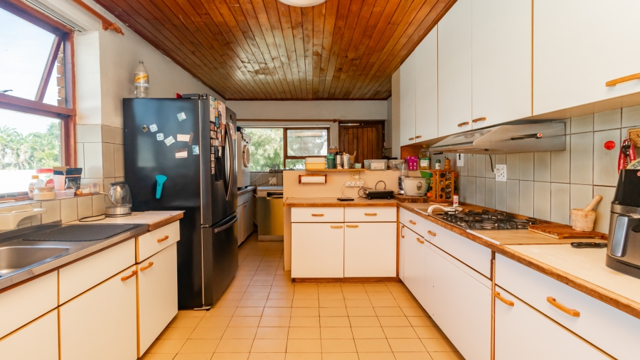 4 Bedroom Property for Sale in Table View Western Cape